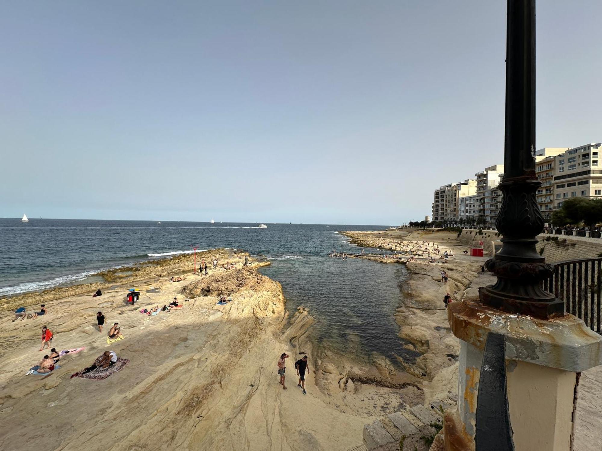 Seaview Sliema 30 Seconds To High Street & Ferry, 2X Double En-Suite Bedrooms, Modern Whole Traditional Townhouse, Kitchen, Living Area, & Roof Terrace Dış mekan fotoğraf