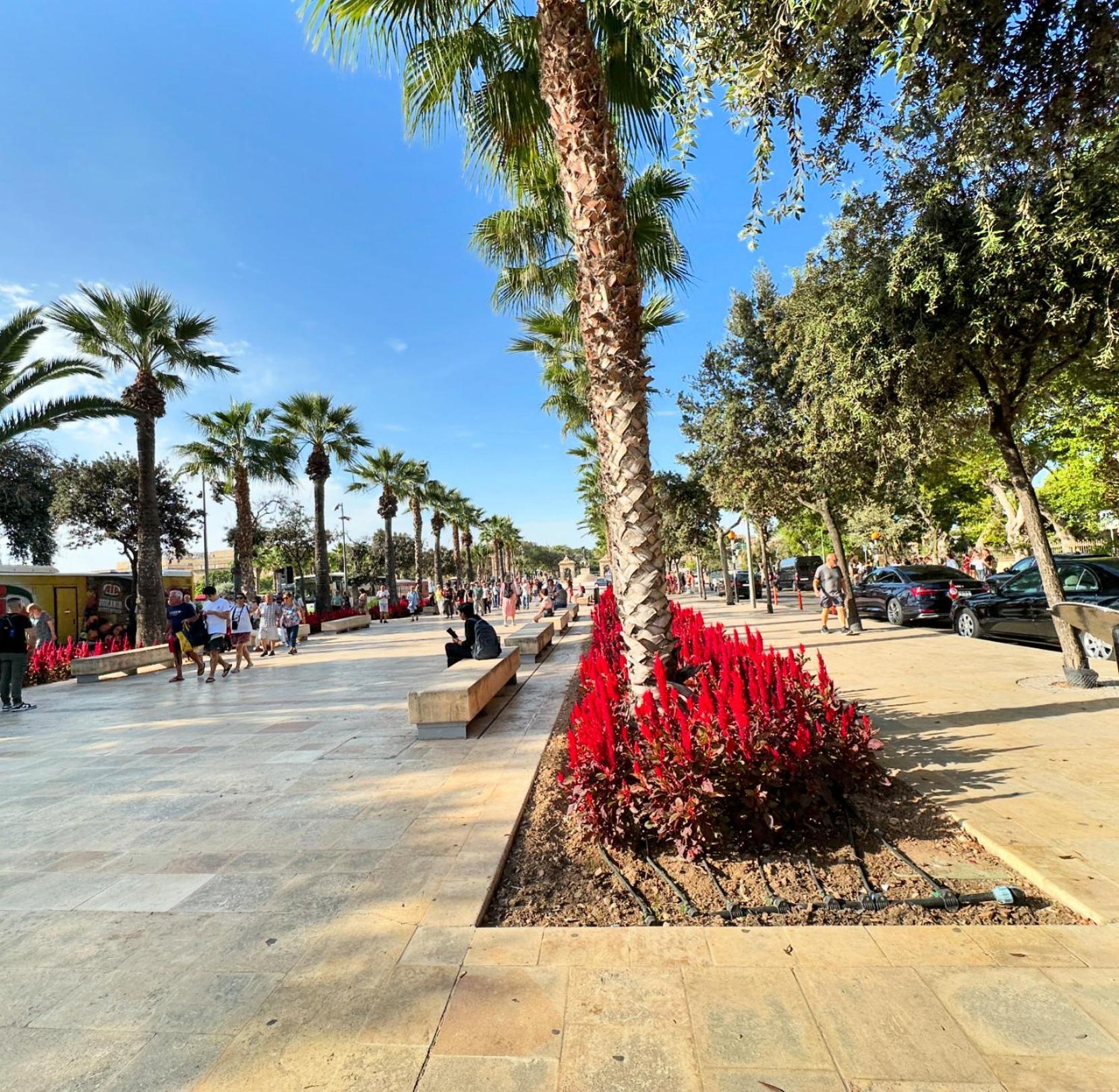 Seaview Sliema 30 Seconds To High Street & Ferry, 2X Double En-Suite Bedrooms, Modern Whole Traditional Townhouse, Kitchen, Living Area, & Roof Terrace Dış mekan fotoğraf