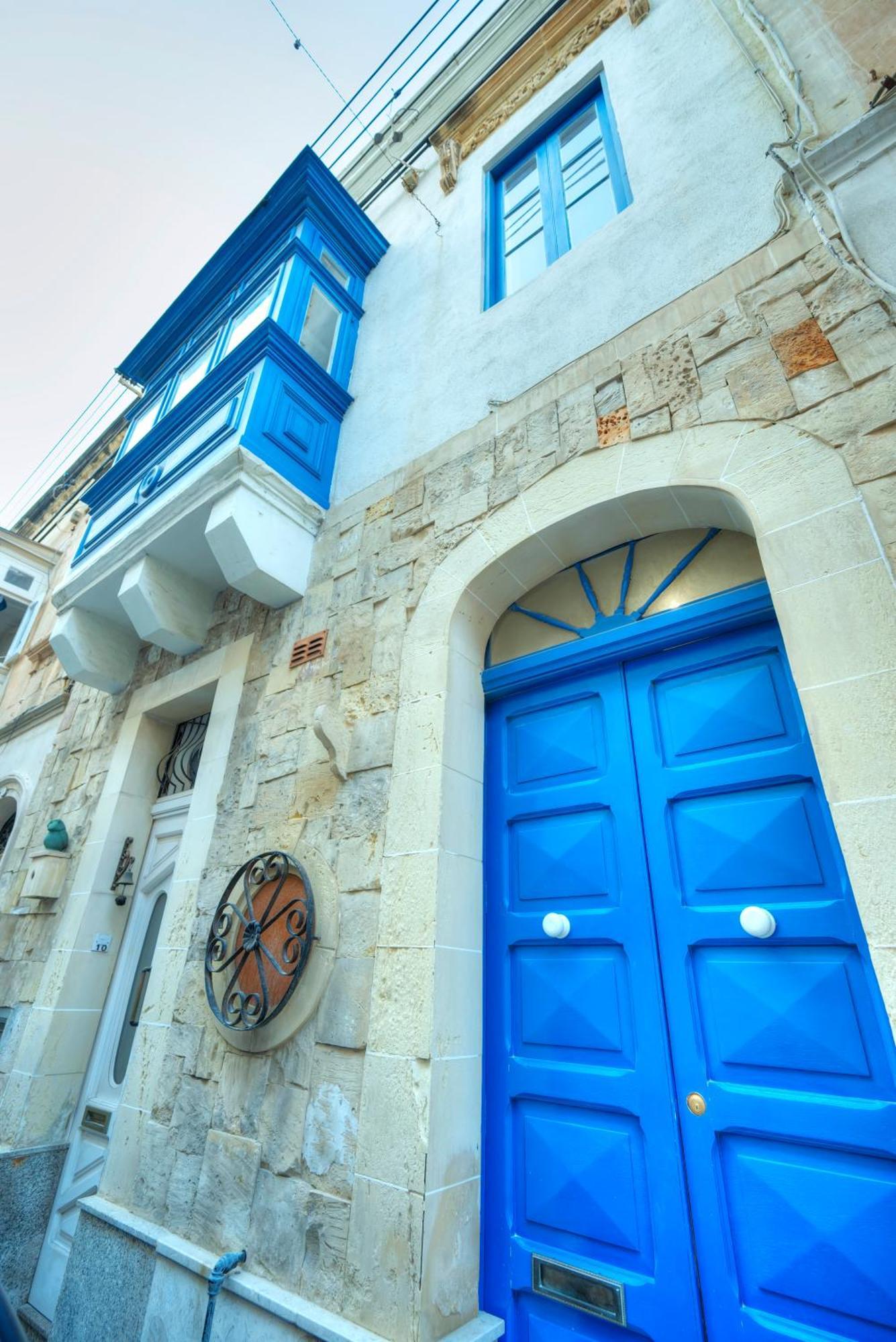 Seaview Sliema 30 Seconds To High Street & Ferry, 2X Double En-Suite Bedrooms, Modern Whole Traditional Townhouse, Kitchen, Living Area, & Roof Terrace Dış mekan fotoğraf