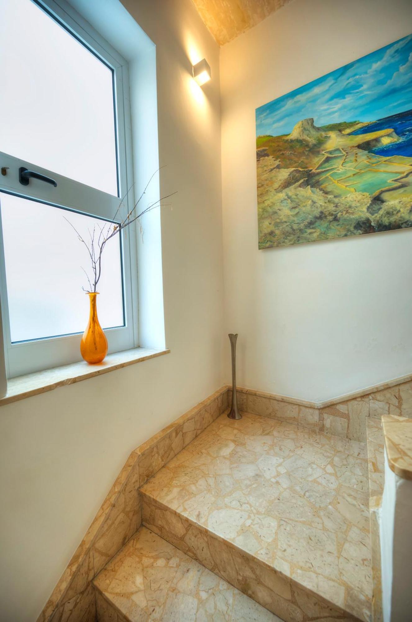 Seaview Sliema 30 Seconds To High Street & Ferry, 2X Double En-Suite Bedrooms, Modern Whole Traditional Townhouse, Kitchen, Living Area, & Roof Terrace Dış mekan fotoğraf