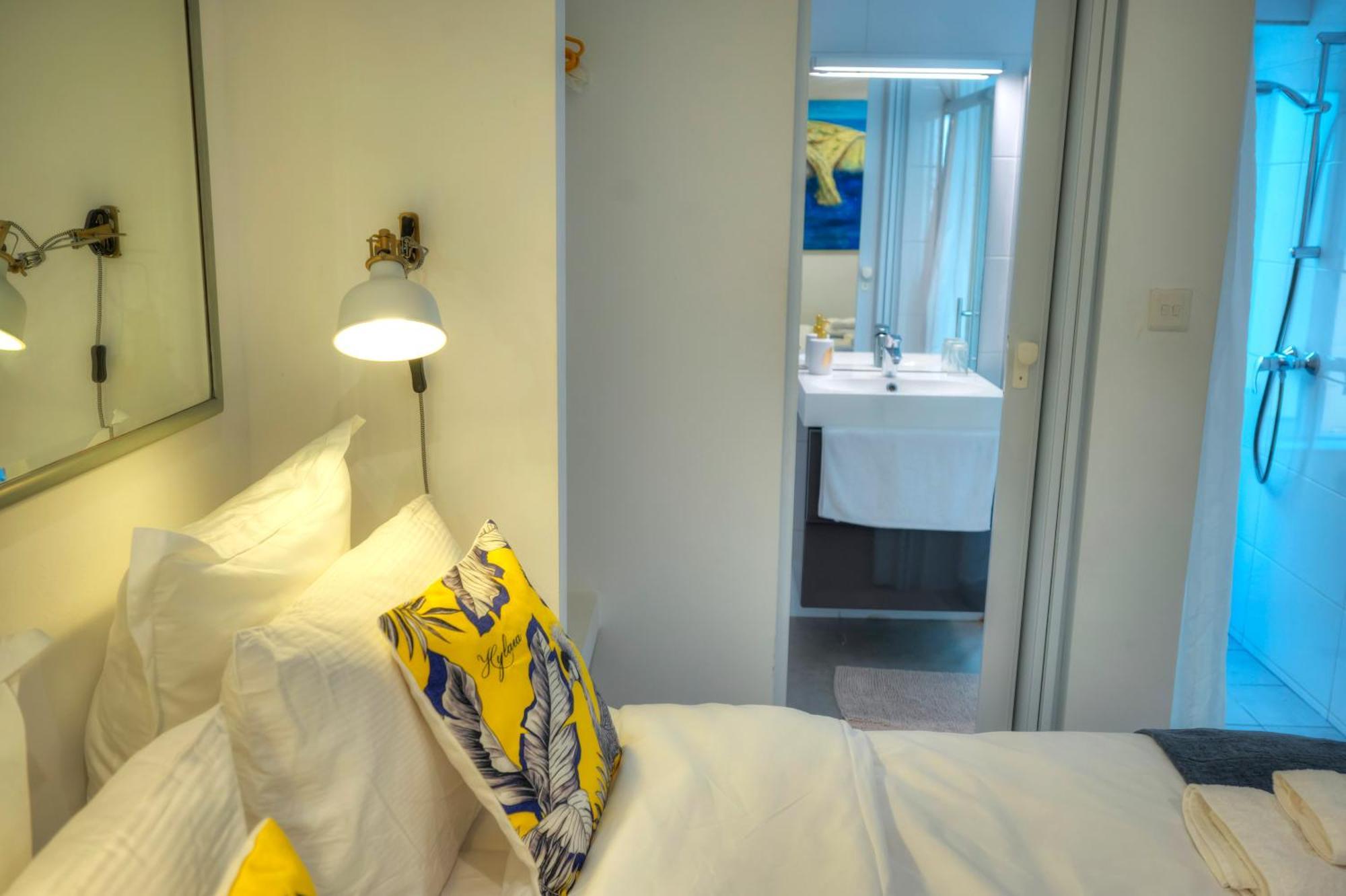Seaview Sliema 30 Seconds To High Street & Ferry, 2X Double En-Suite Bedrooms, Modern Whole Traditional Townhouse, Kitchen, Living Area, & Roof Terrace Dış mekan fotoğraf